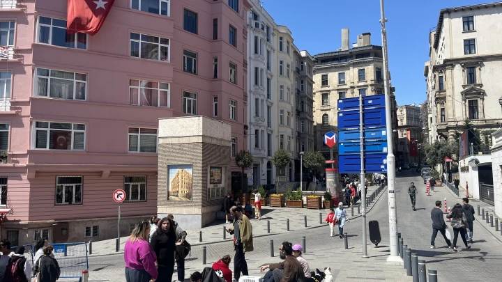 Землетрясение ударило по туризму: Люди начали отказываться от поездок в Стамбул