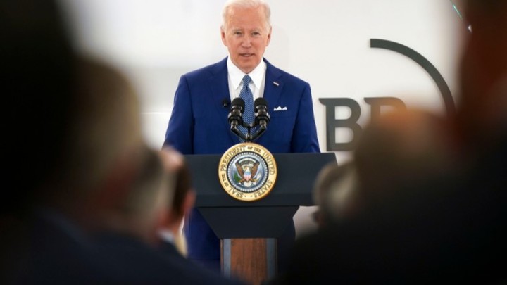 Биооружие США в Европе. После провала с Украиной Байден пошёл в отказ