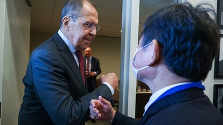 Япония заявила о неприемлемо жёстком поведении России