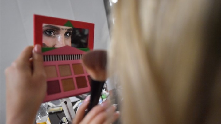 Беглецы возвращаются: В Россию возобновят поставки импортной косметики