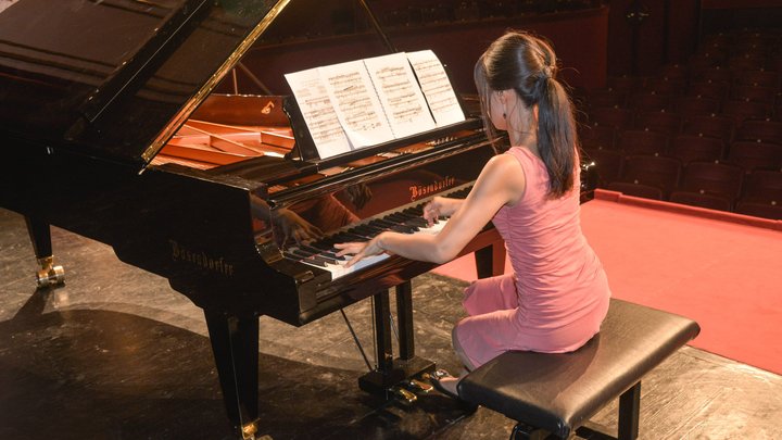 Дворец кончился, берите рояль Путина: Компромат от Ходорковского оказался смешнее фейка Навального