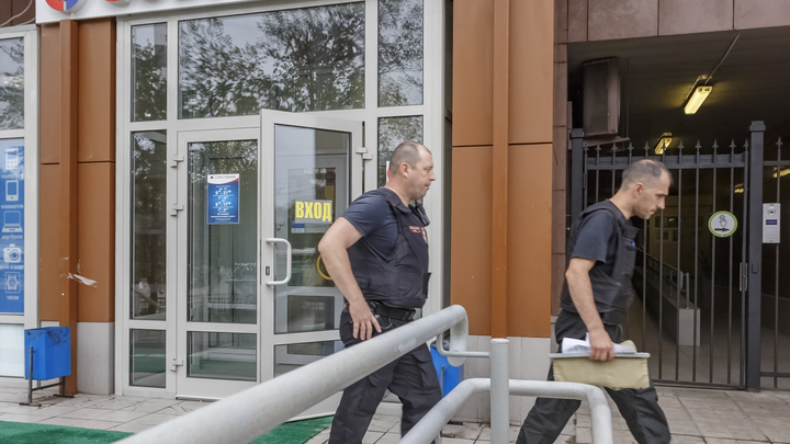 Пока люди спасают рубль, банки богатеют: Эксперты объяснили рост ставок по ипотеке