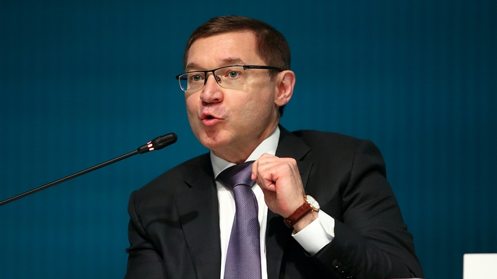Полпред Якушев пригрозил жестко пресекать попытки продажи поддельных QR-кодов на Урале