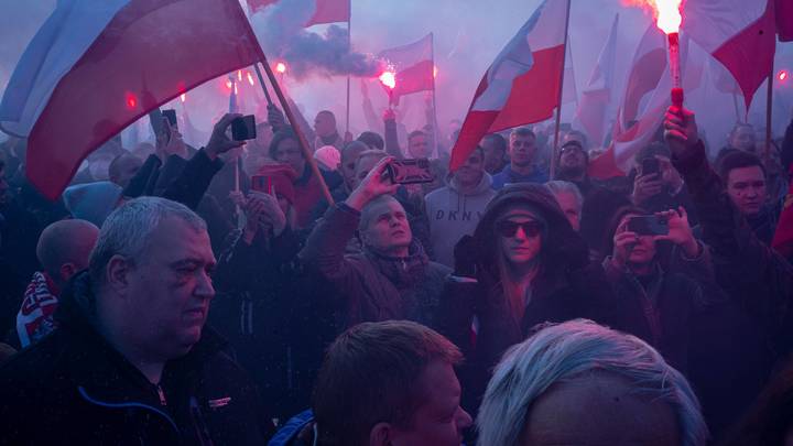 Польшу захлестнут небывалые протесты: Myśl Polska пообещала жаркую осень