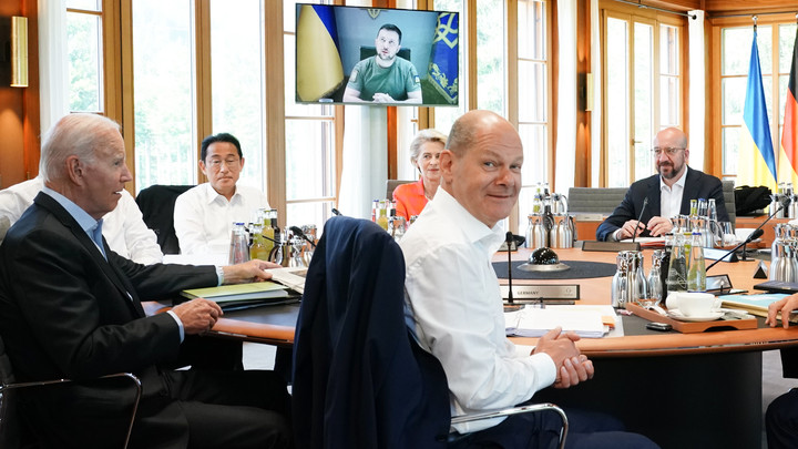 Зеленский указал свои сроки спецоперации: Макрон нахмурился, Шольц засмеялся