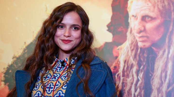 Василиса из Последнего богатыря собирает деньги на убийства русских