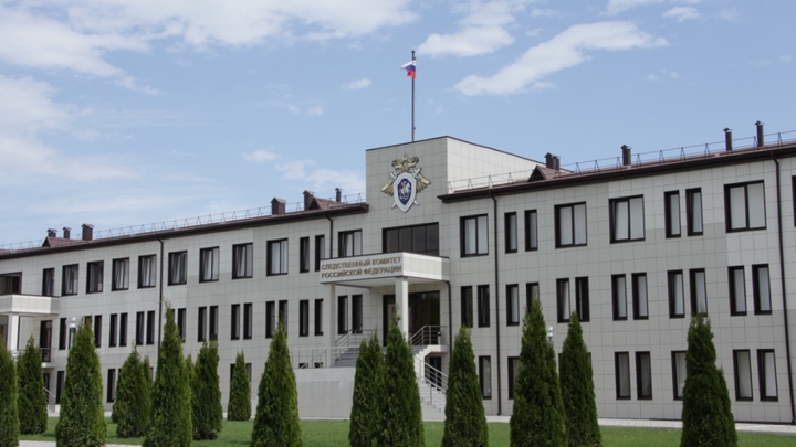 Директора школы в Горячем Ключе задержали за взятку