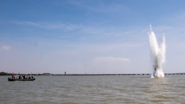 Русский супершторм или рогатая смерть? Киев устроил террор гражданскому судоходству