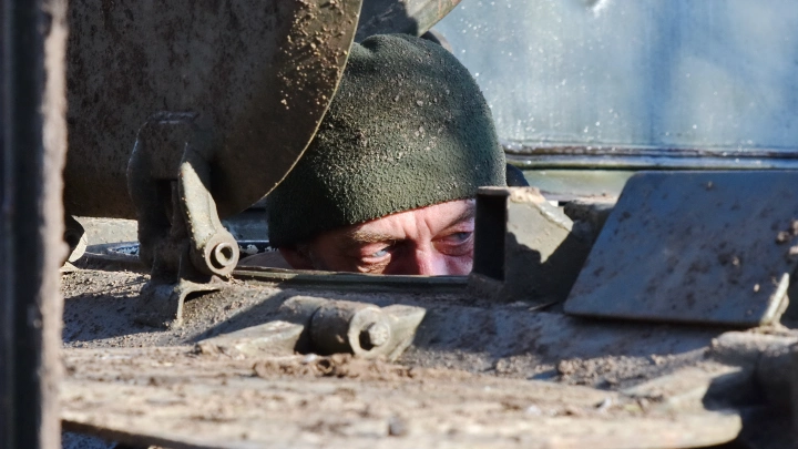 «Кругом лежат трёхсотые, двухсотые»: пленный ВСУшник-старик рассказывает об обстановке в Красноармейске — кадры