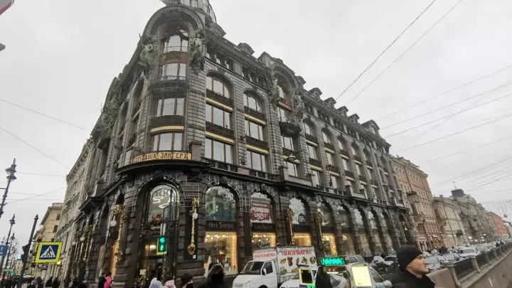 Комбо‑туры, шустрые бобры и сильное подорожание: как изменится рынок водных перевозок в Северной столице