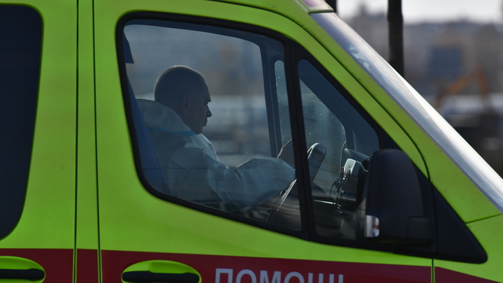 Водителей автобусов в Ростове попросили пересесть на машины скорой помощи