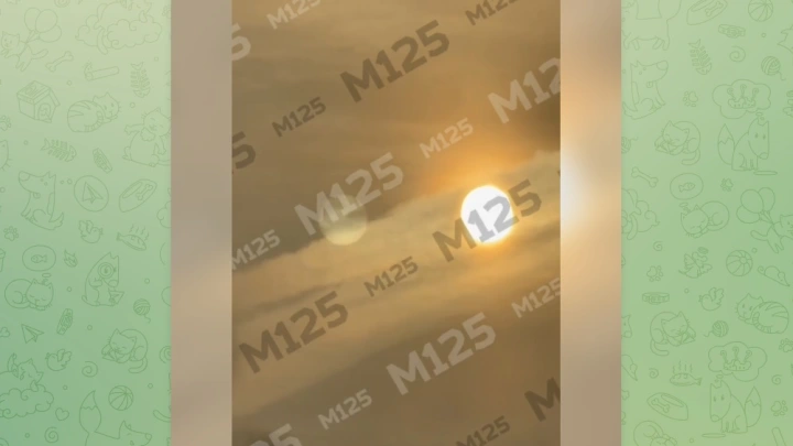 Жители Москвы засняли ложное солнце над городом