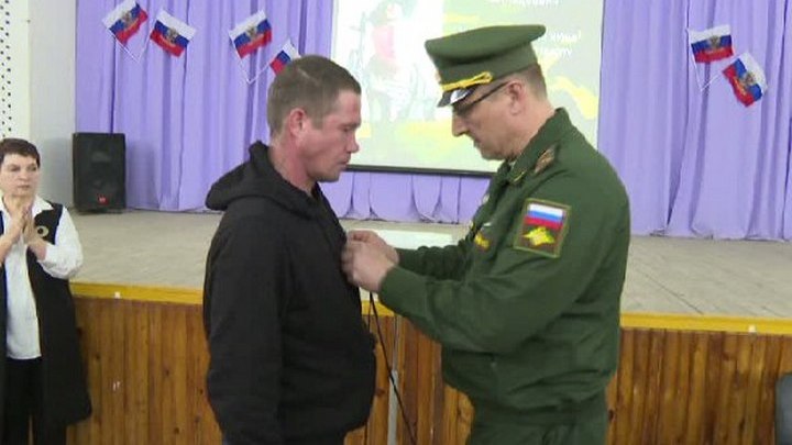 Медалью «За отвагу» наградили бойца СВО из Забайкалья за спасение 90 сослуживцев