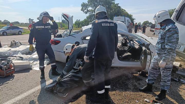 Одну из пострадавших в ДТП с рейсовым автобусом на Кубани перевезут в Ставрополь