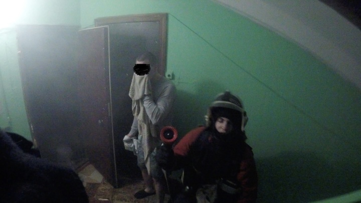 В Энергетике пожарные спасли мужчину
