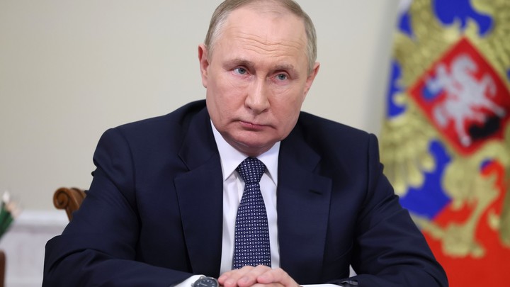 Путин запретил призывать по мобилизации студентов очных и очно-заочных отделений