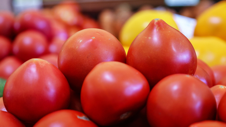 Ученые нашли связь между томатным соком и уровнем холестерина