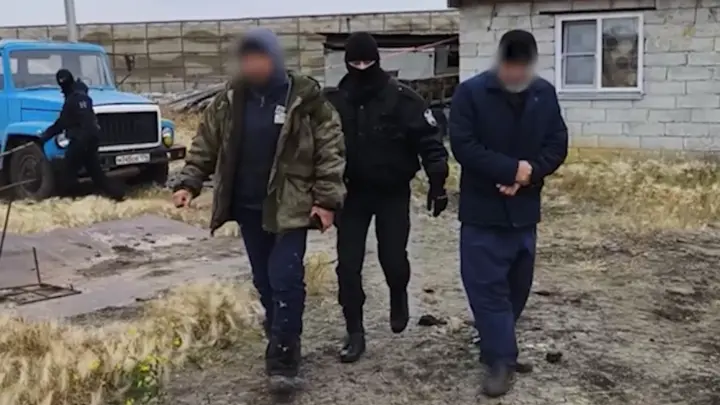 Тюменская прописка, а живут в Копейске: полиция задержала двух нелегальных мигрантов из Таджикистана