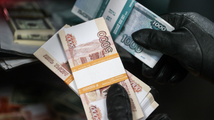 Банки начнут возмещать похищенные мошенниками у граждан России средства