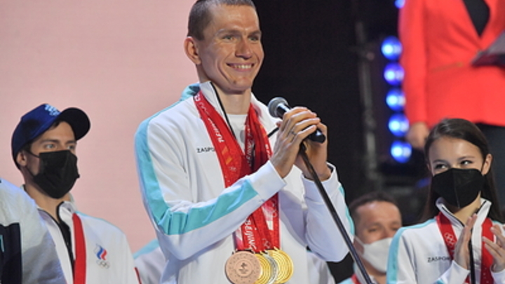 Русский лыжник Александр Большунов впервые стал отцом