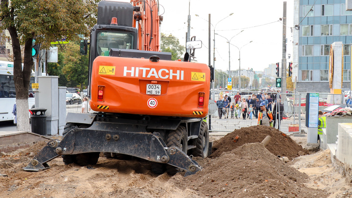 На проспекте Карла Маркса в Новосибирске перекосило плитку на новом тротуаре