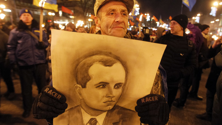 Господа, вы звери: На Бандеровских чтениях в киевском горсовете держали речь главари неонацистов