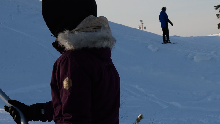 В Сочи туриста едва не убило слетевшей с горы лыжей
