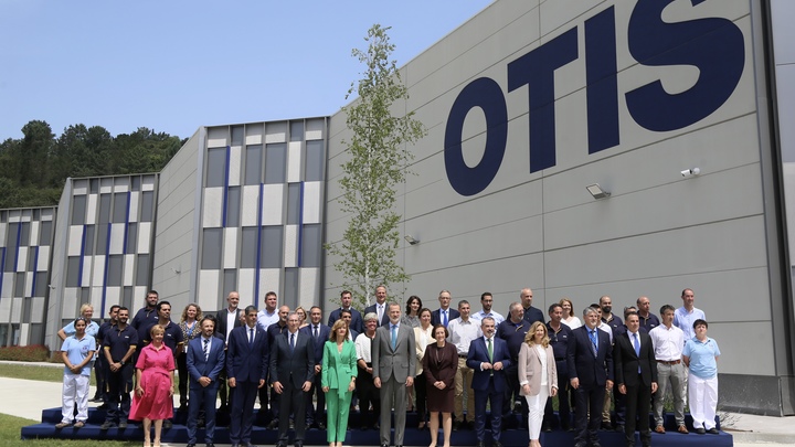 Otis продал бизнес в России