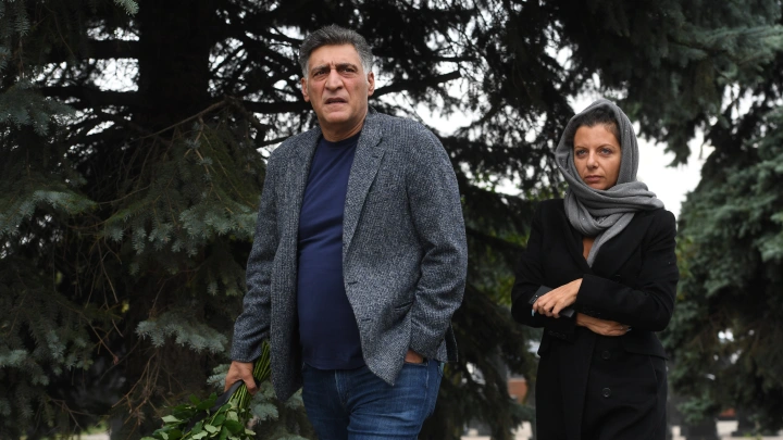 Симоньян в слезах. Впервые на ТВ после комы Тиграна Кеосаяна. Тему для откровений выбрала жуткую