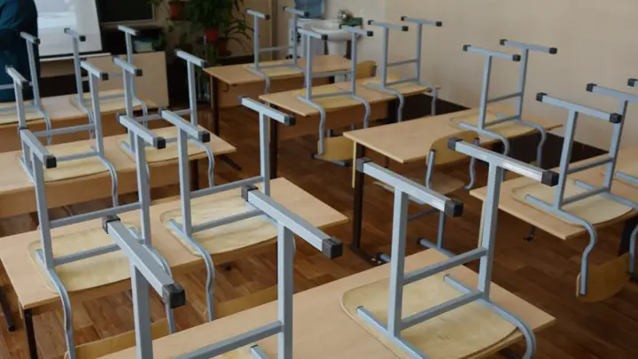 «Нам их некогда учить»: почему лишь каждый пятый ребёнок мигранта пошёл в российскую школу