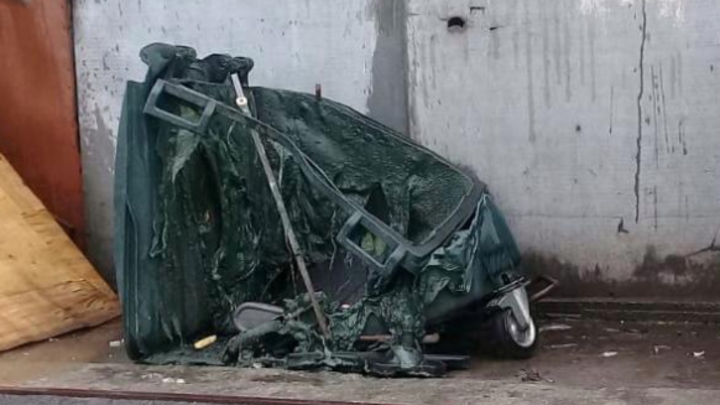 Жители Свердловской области ломают и жгут контейнеры для мусора