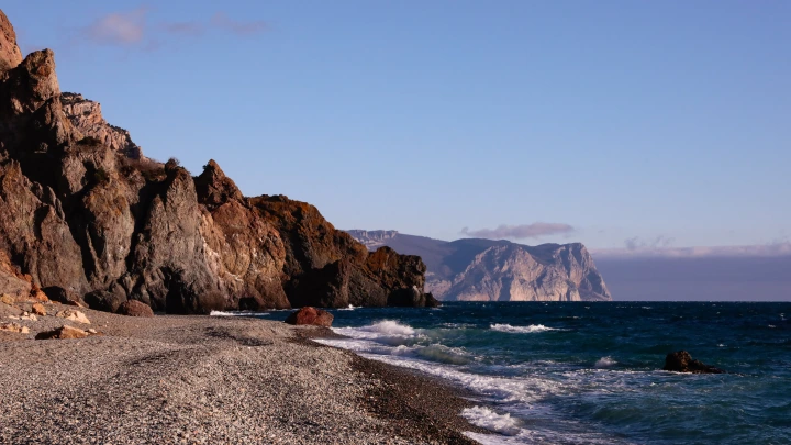 Билеты в Крым сметают мгновенно: Туристам предложили альтернативный способ добраться