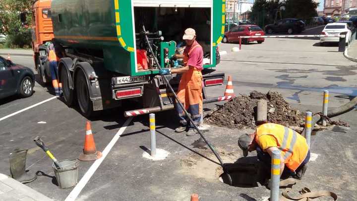 В Краснодаре служба по содержанию ливневой канализации прочистила 168 км коллекторов