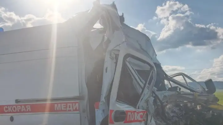 Ехали с награждения: три человека погибли в машине скорой в Башкирии