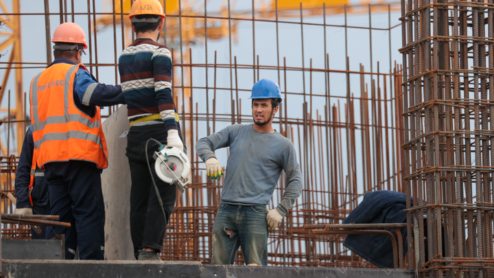 Россия отказывается от патентов на работу иностранцев. Альтернативные пути