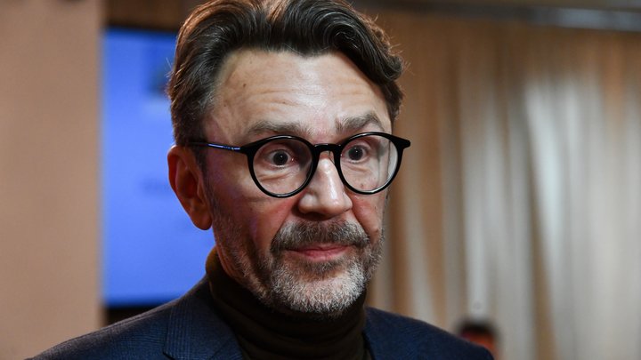 Зачем Шнуров зачистил Instagram от критики? СМИ выяснили, что политика ни при чём