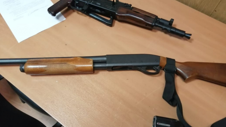 Отказы не принимаются: пьяный петербуржец угрожал незнакомкам ружьем