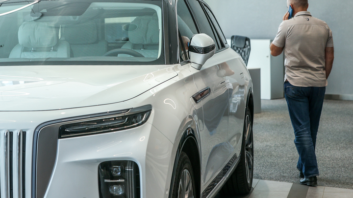 Autonews: уже с 1 августа иномарки подорожают из-за повышения утилизационного сбора в России