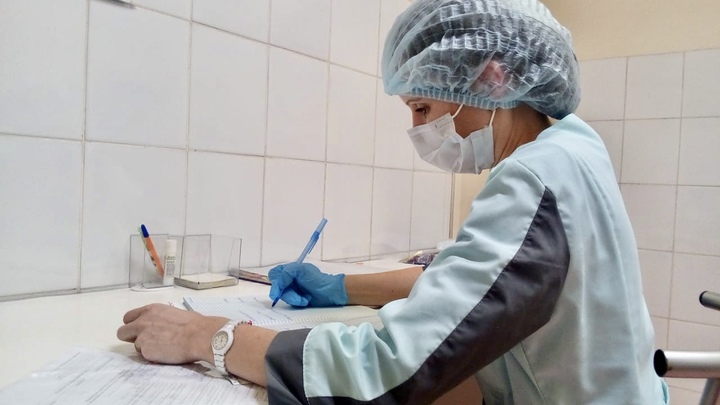 В Петербурге с начала года 3,5 тысячи пострадавших медиков получили коронавирусные выплаты