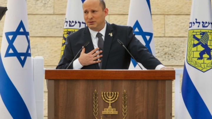 Церемония памяти жертв террора в Израиле закончилась скандалом. За что освистали премьера Беннета?