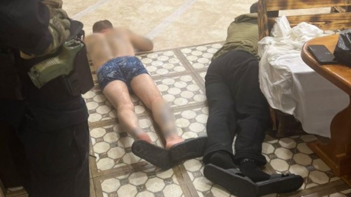 Два года интима: в Новосибирске за организацию борделя задержали 50-летнюю женщину