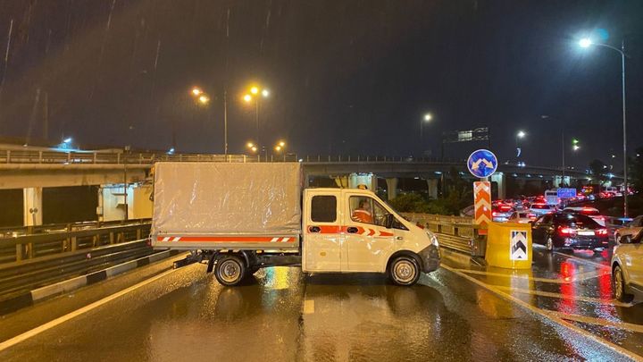 В Адлерском районе Сочи за вечер выпало 100 мм осадков