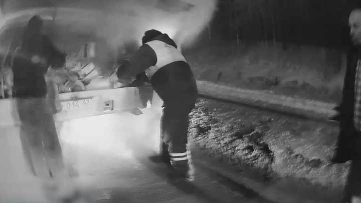В Кемерове на Логовом шоссе загорелся пассажирский автобус