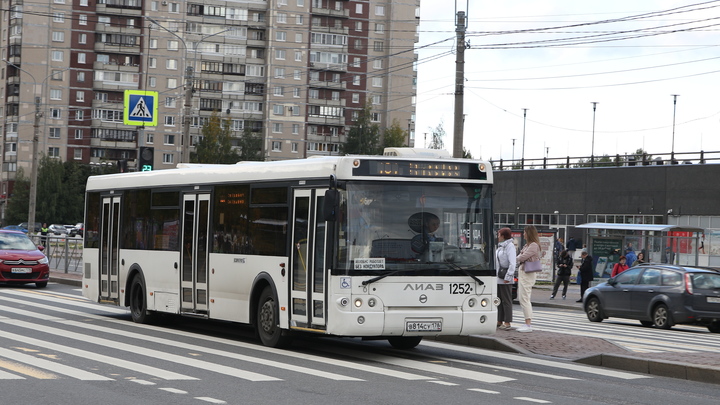 Ещё 27 автобусных маршрутов в Новосибирске переведут на муниципальный контракт