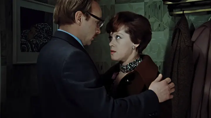 Служебный роман: Пять киноляпов, которых вы не замечали 49 лет