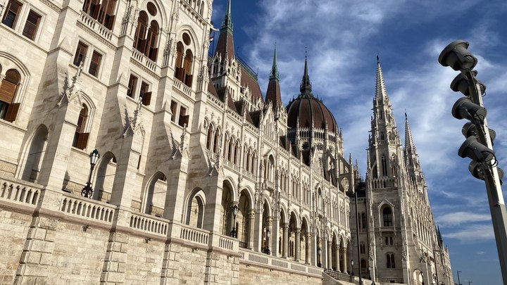 В МИД Венгрии объяснили, почему в пакет санкций не вошла атомная энергетика РФ