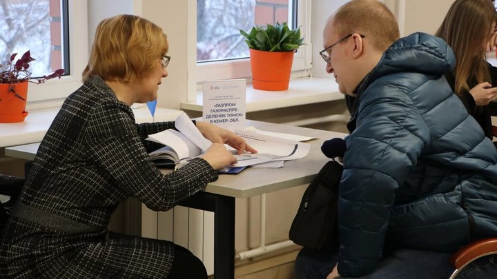 В Кузбассе востребованными среди работодателей стали водители, врачи и машинисты