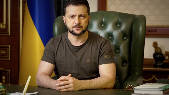 Зеленский по-еврейски ответил на вопрос, сколько украинцев он готов потерять в войне с Россией