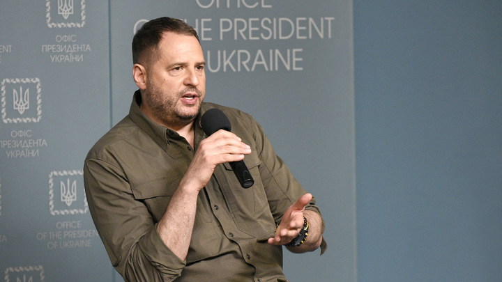 Ермака назвали безопасным преемником Зеленского
