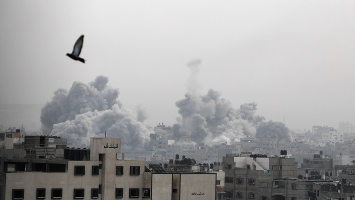 Израильские танки перерезали ключевую дорогу в Газе - Франс Пресс